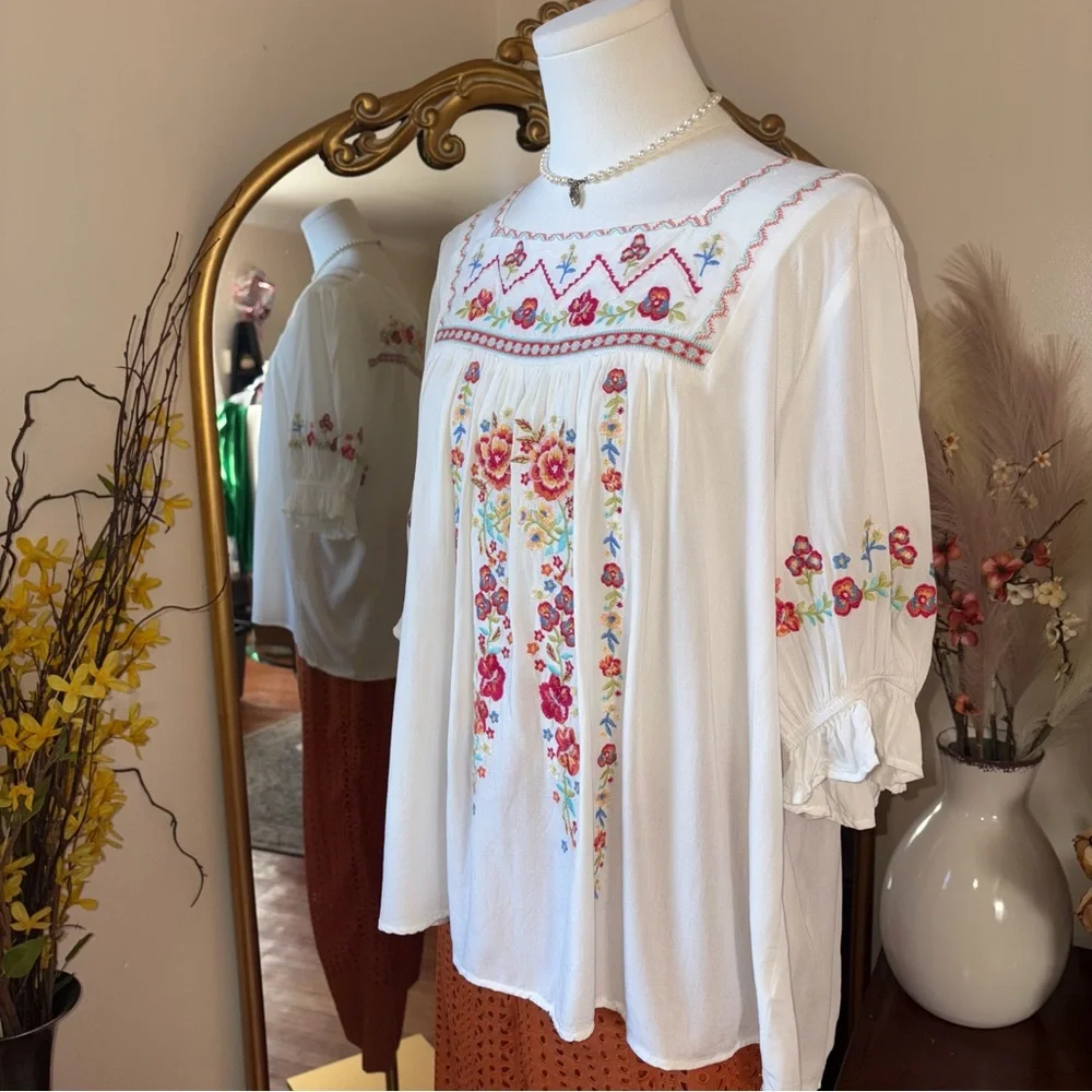 Savannah Jane Embroidered White Blouse NWOT - Picture 4 of 15